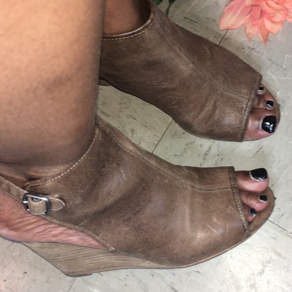 Lucky Brand Wedge Sandal